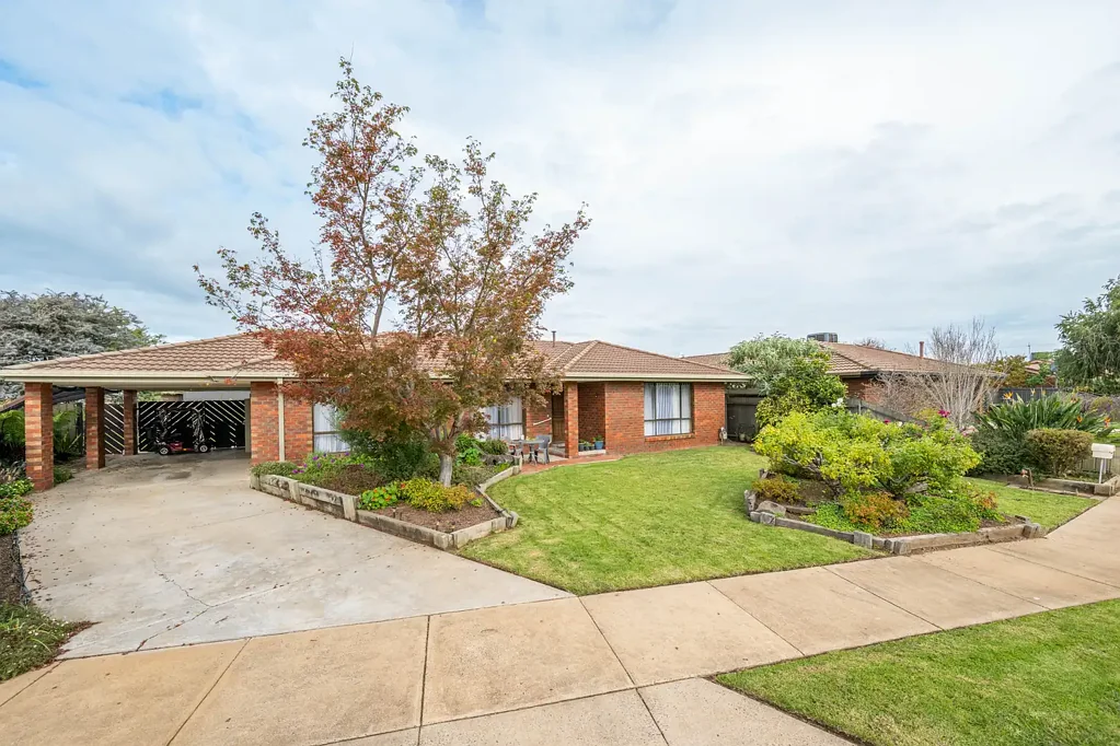 Shepparton 3ห้องนอน Extremely neat and tidy in a quiet location !!
