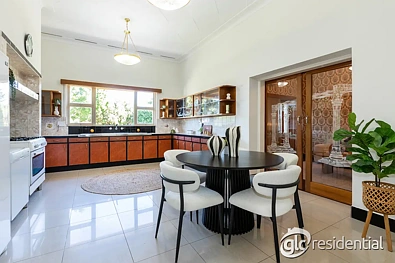 235 South Street, Beaconsfield, WA 6162, 3 Bedrooms, 1 Bathrooms, House