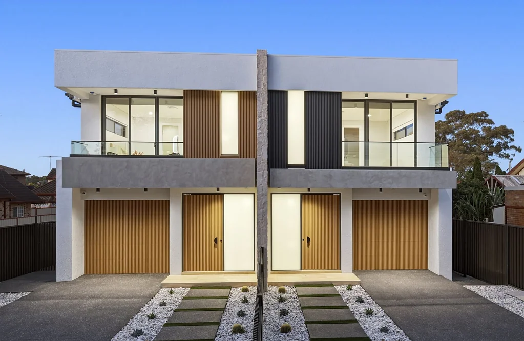 Narwee 6 Slaapkamer Brand New Luxury Residence with Separate One-Bedroom Outbuilding