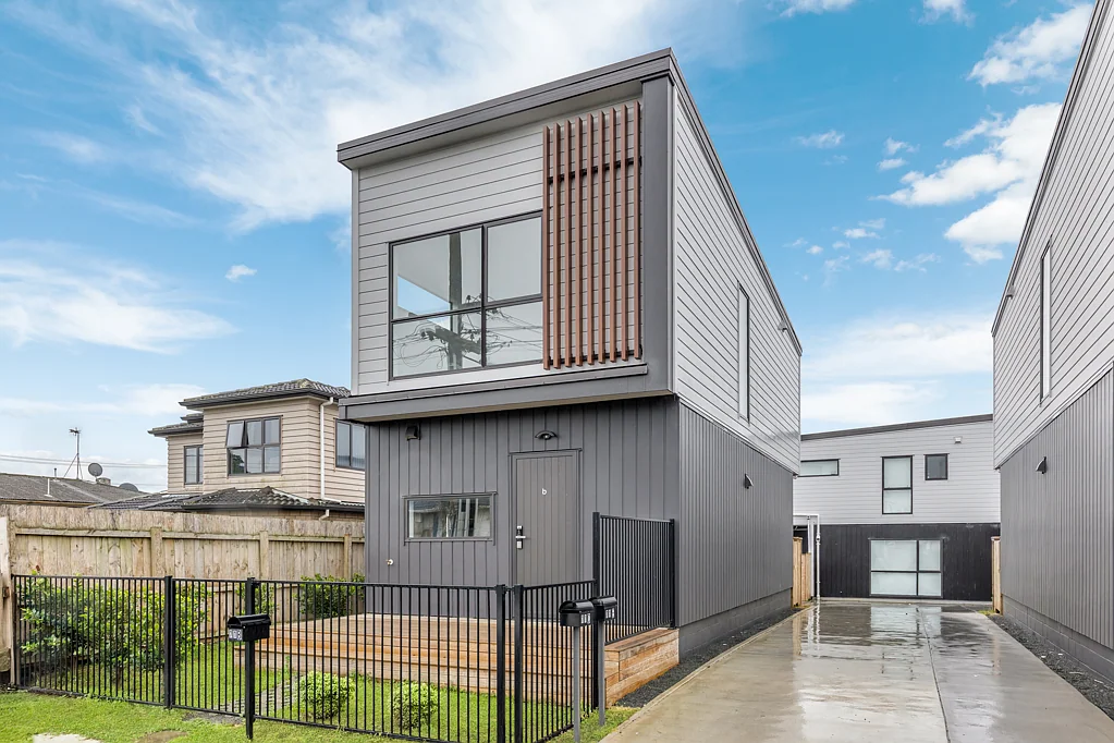Papatoetoe 3Kwarto Freestanding Three Bedroom home!