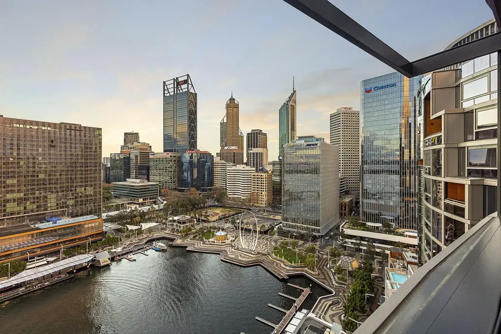 Perth 2房  Elevated living at The Towers.