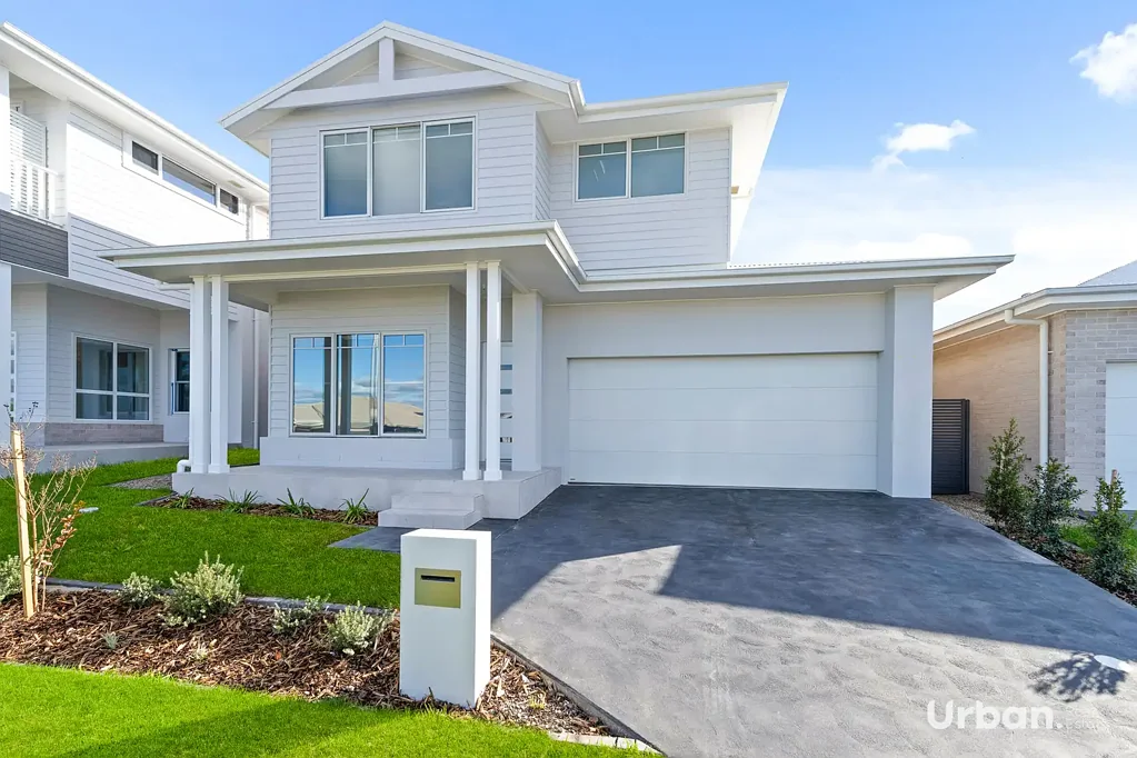 Wilton 5 Slaapkamer Near Completion Double-Storey Family Homes in Panorama North, Wilton | 4 & 5 Bedroom Turnkey Living by Rawson Homes | 5% Deposit