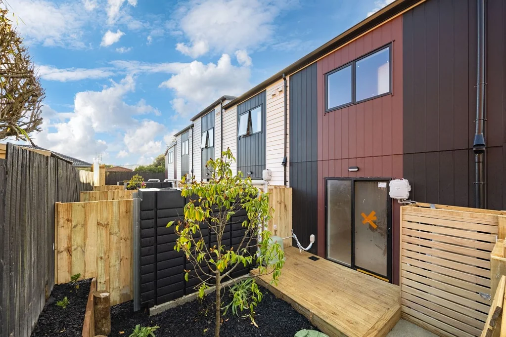 Brand-New Townhouse in Huapai Village