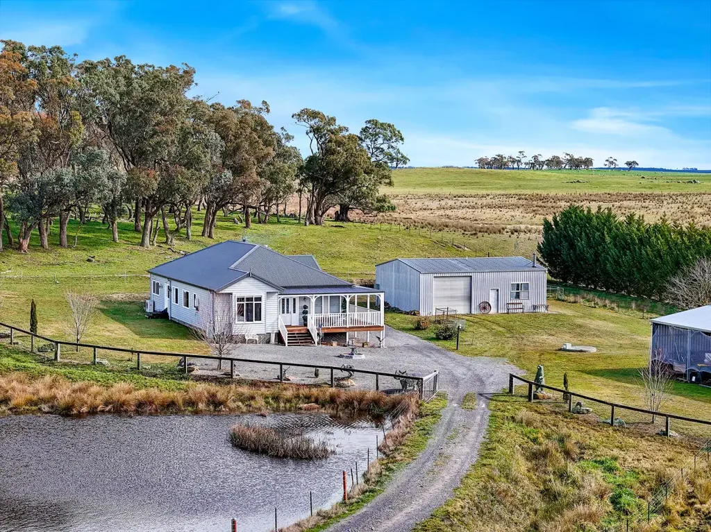 Crookwell  PRODUCTIVITY & LUXE LIVING