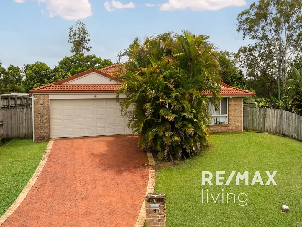 Abundant Space! Large Family Home 800m2 block