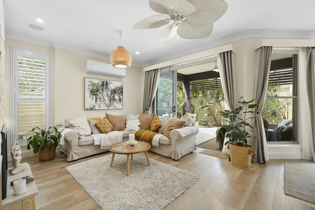 3043 Everglade Avenue, Carrara, QLD 4211