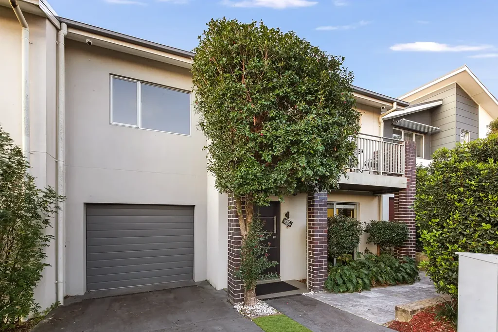 Schofields 3 Bedroom Modern 3-Bedroom Duplex with Spacious Yard