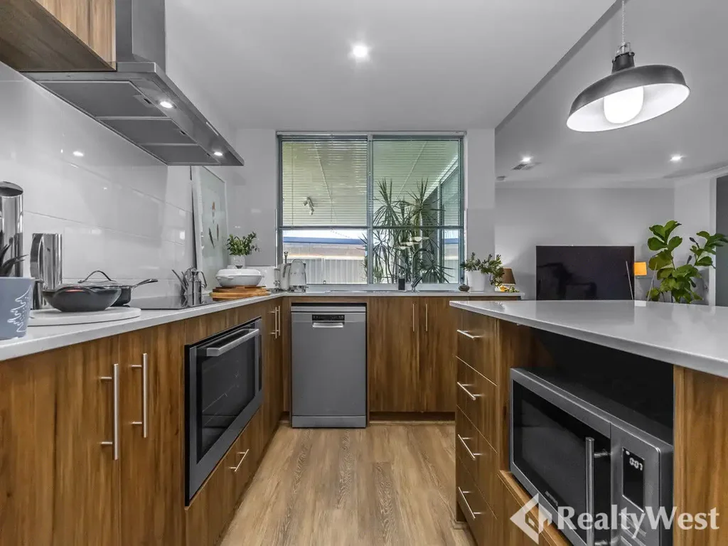 25 McKeon Street, Redcliffe, WA 6104
