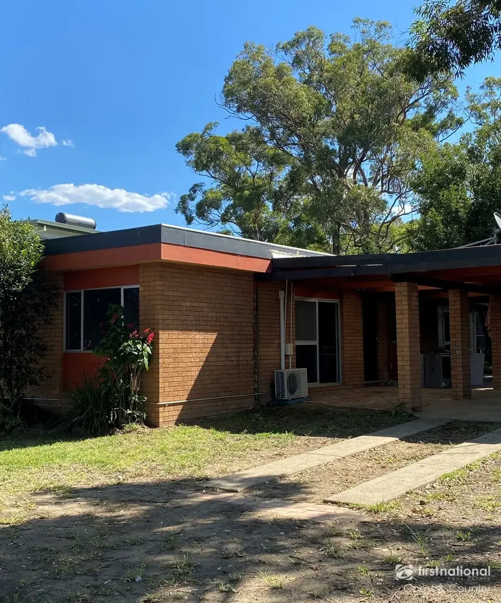 3 Bedroom Family Room In Quiet Location