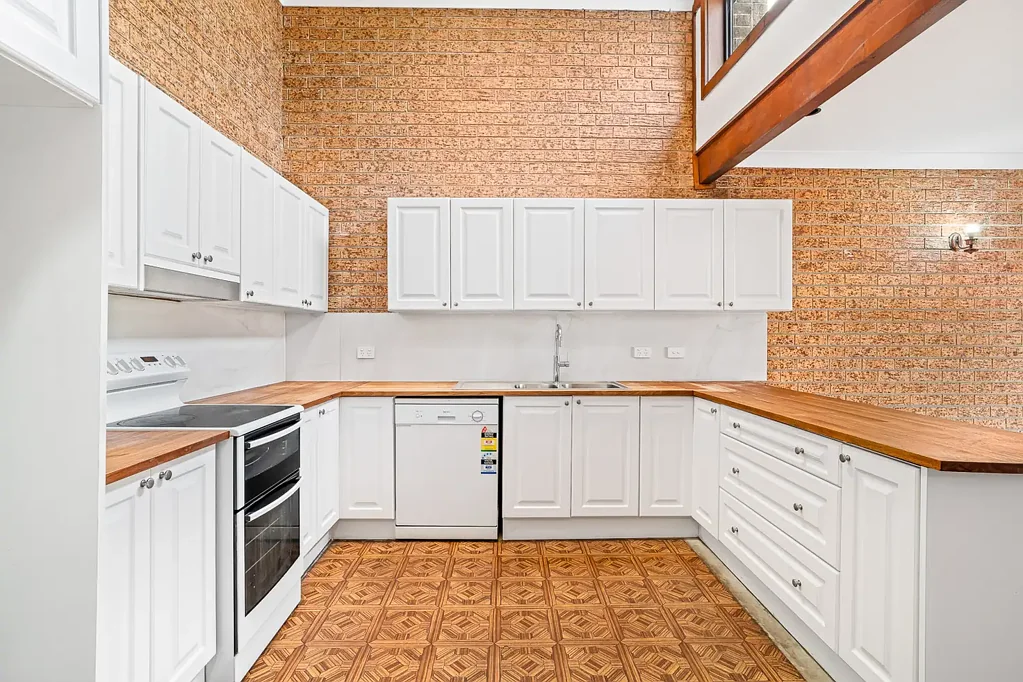 Spacious Two Bedroom Apartment in Central Location!