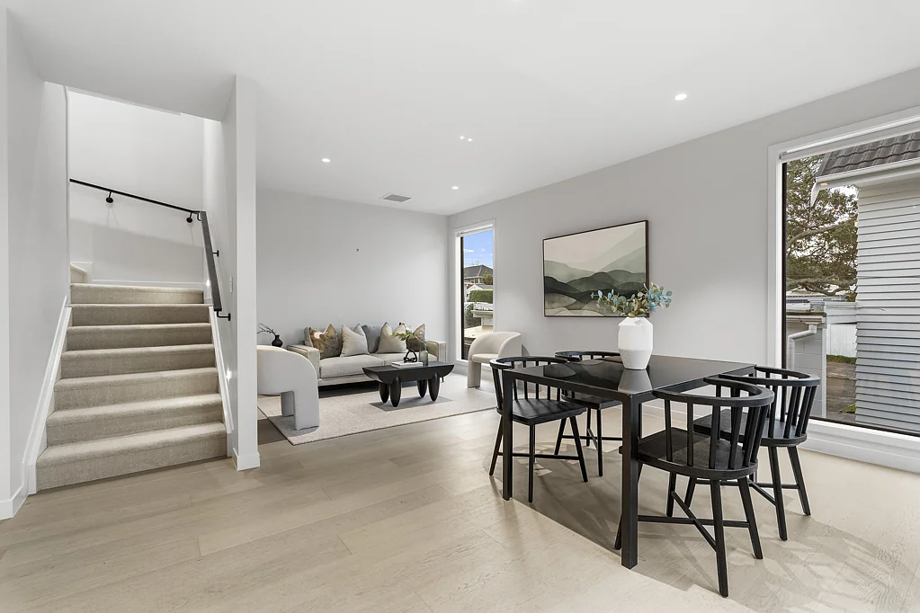 Takapuna 4房  Open Home Friday 2pm
