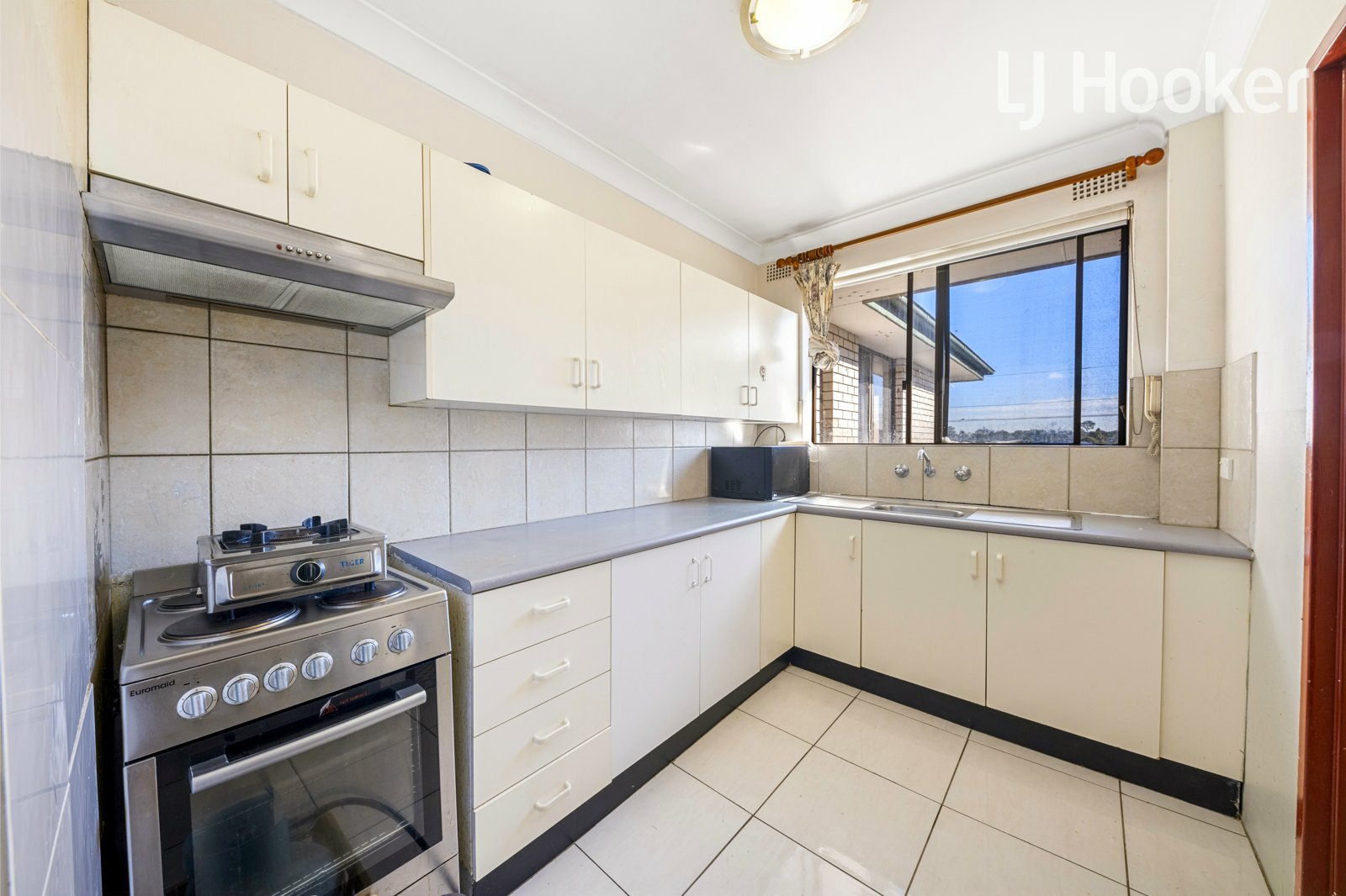 UNIT 44 73 MCBURNEY RD, CABRAMATTA NSW 2166, 0 Kuwarto, 0 Banyo, Unit