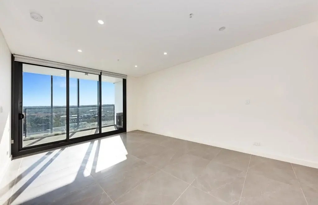 One Bedroom Apartment, With A study & Car Space! To be the first Inspection!