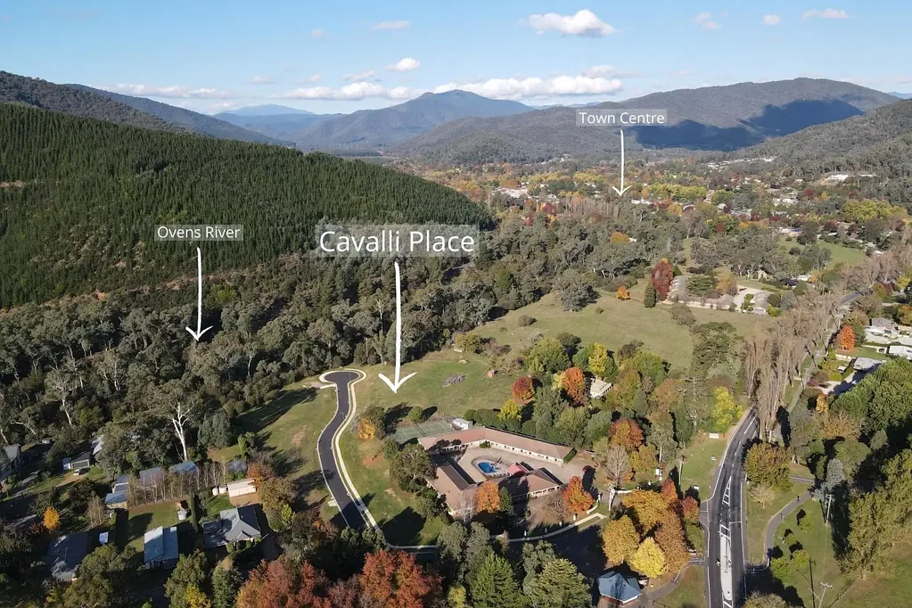 Bright  Peaceful setting close to Ovens River