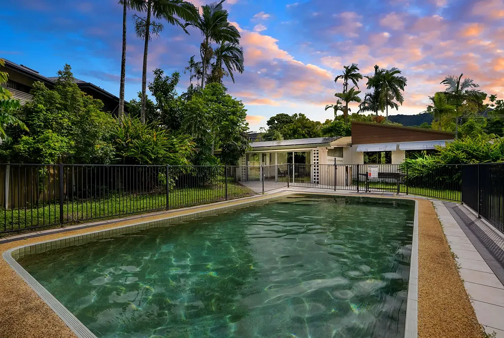 Clifton Beach 4房  A Rare Cul-de-Sac Opportunity - Strong Investment Appeal with High Rental Potential