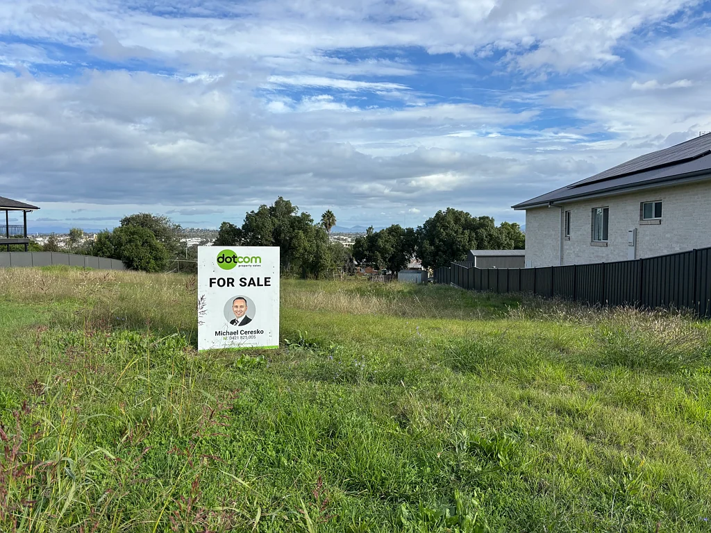 North Tamworth Prime Vacant Land in Conway Close North Tamworth - Dual Occupancy Potential!