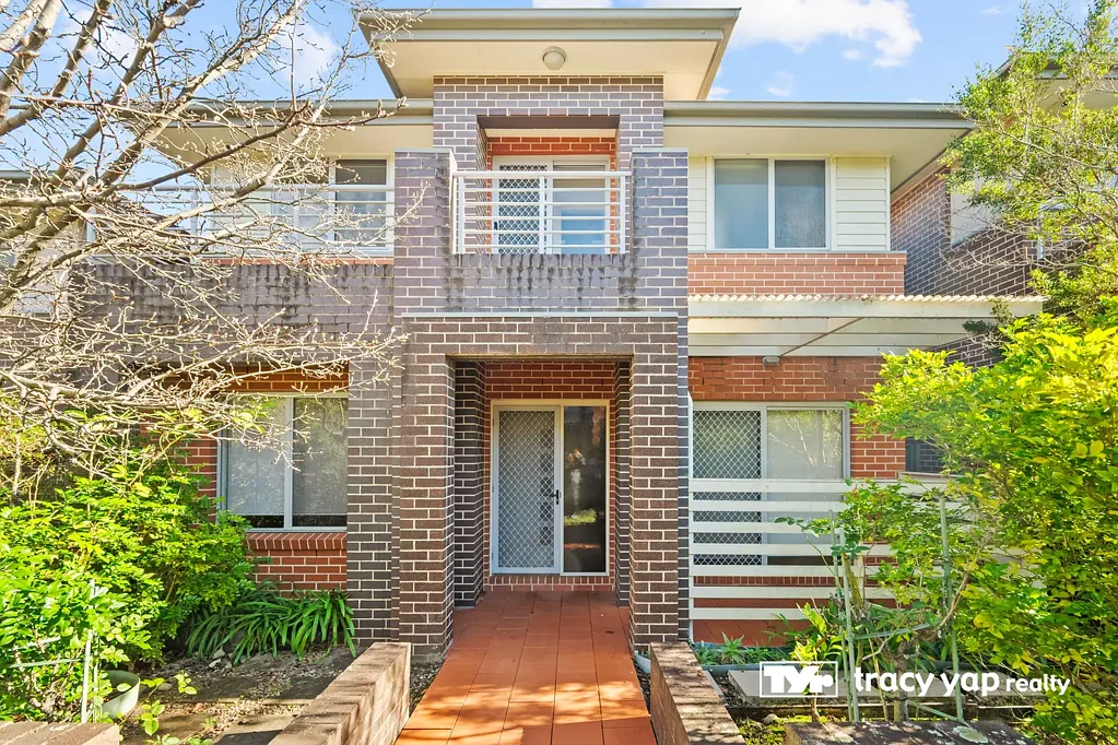 Eastwood 4Moenga Modern Family Home in a Convenient Eastwood Location