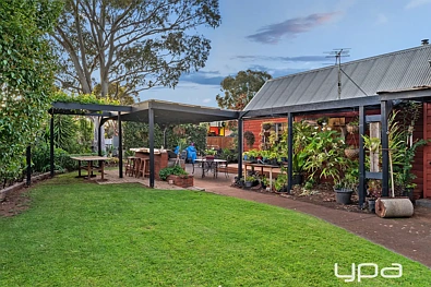 21 BARRY ST, MADDINGLEY VIC 3340, 3 ਕਮਰੇ, 2 ਬਾਥਰੂਮ, House