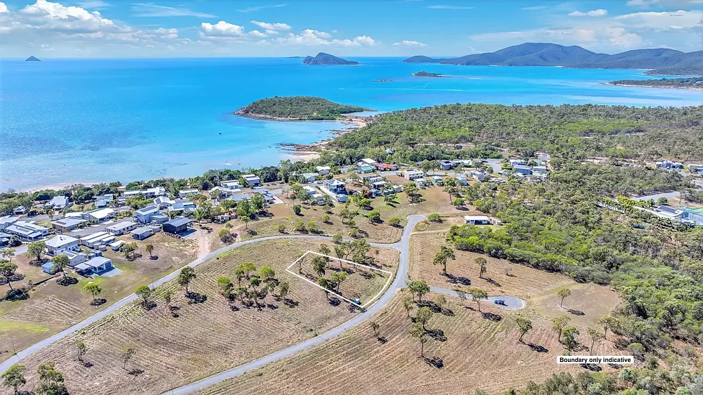 Hideaway Bay  Create your dream Whitsundays escape, minutes from the water