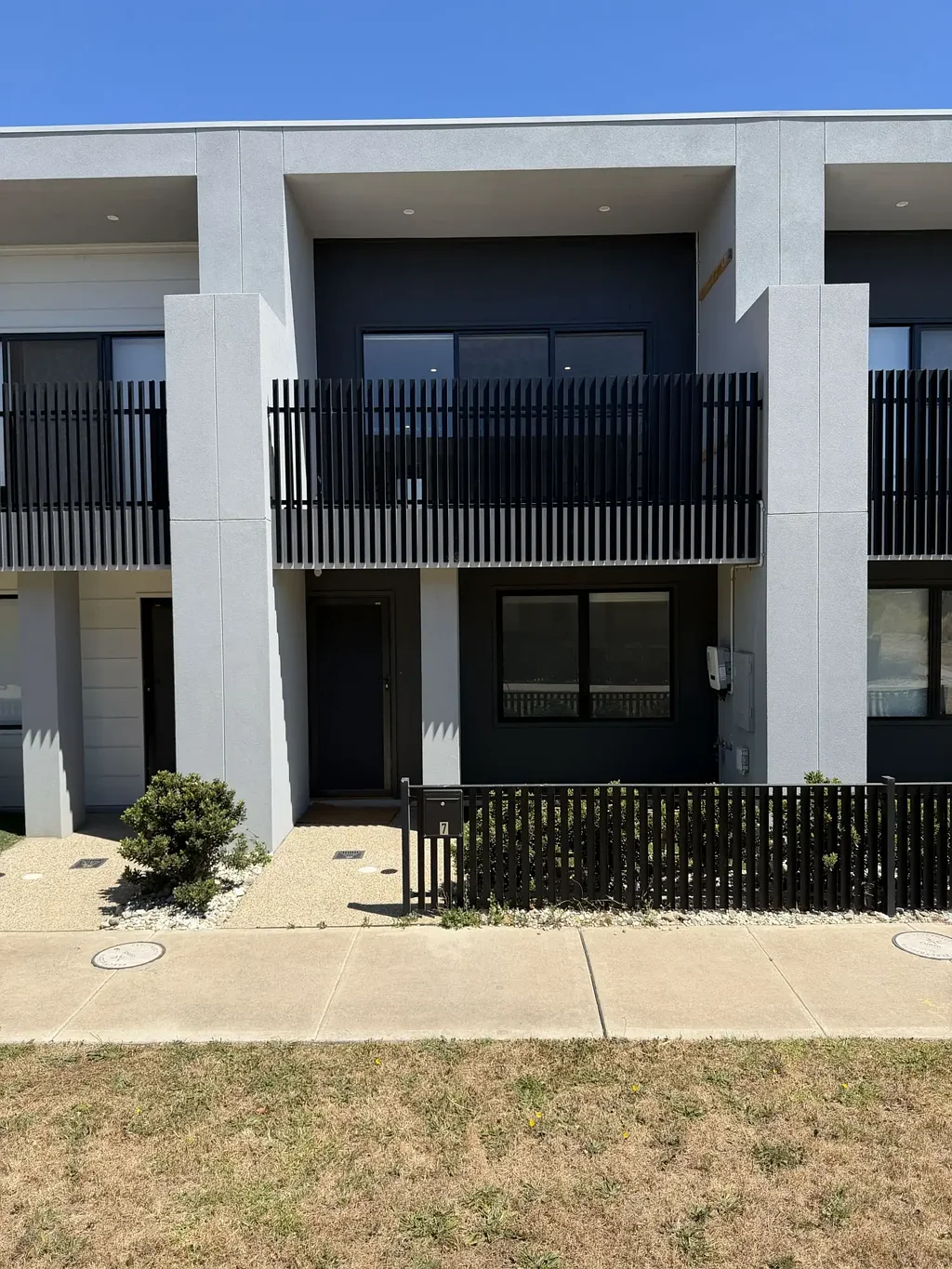 7 Deyrolle Walk, Clyde North, VIC 3978