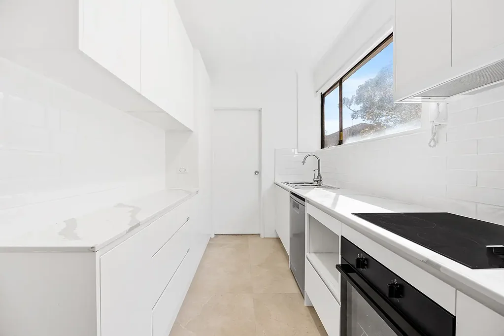Renovated 2-Bedroom Apartment in Prime Location