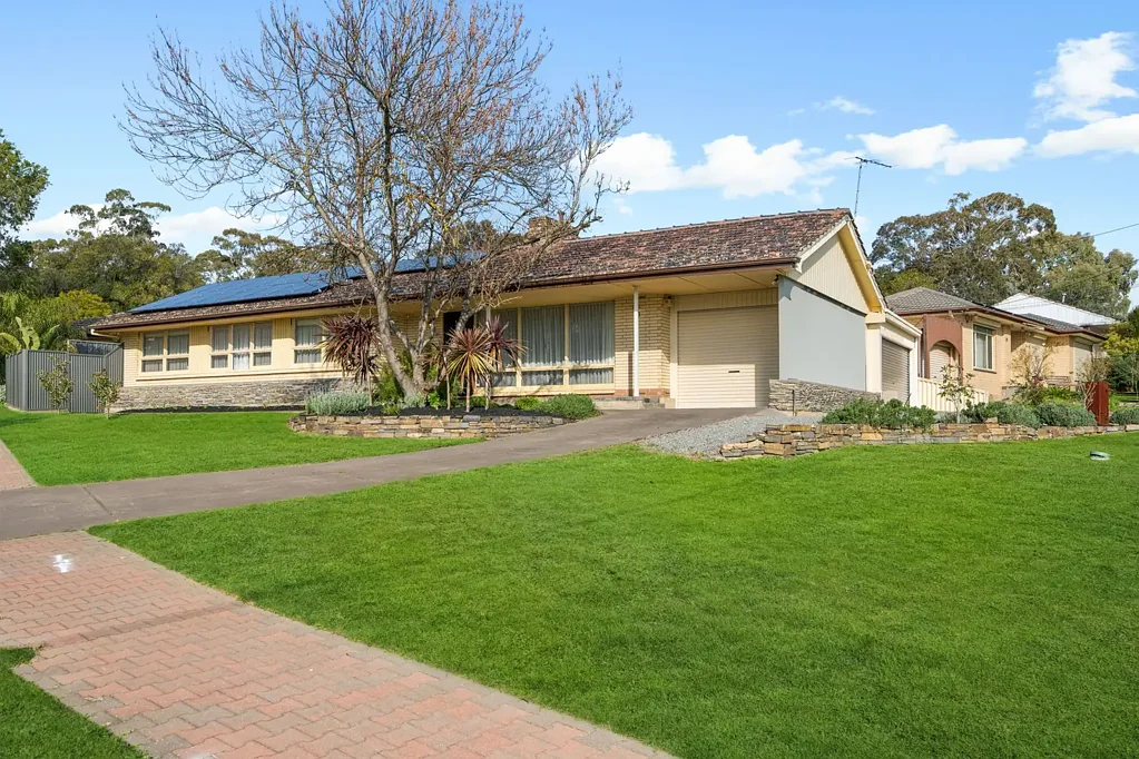 Banksia Park 4 Bedroom Character, Space, and a Lifestyle