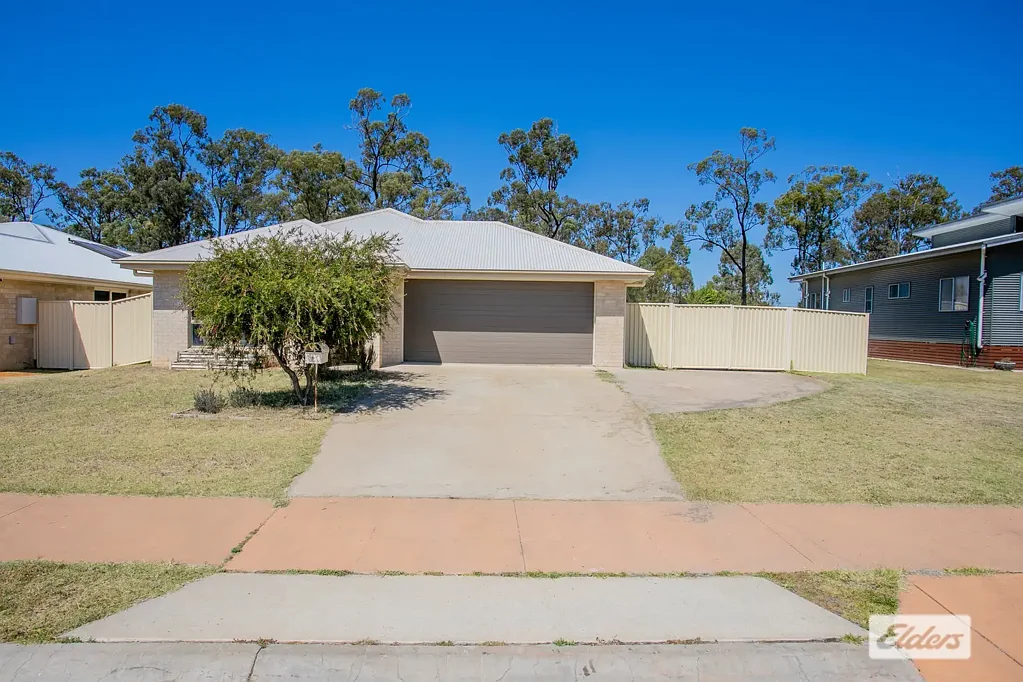 8 Acacia Drive, Miles, QLD 4415