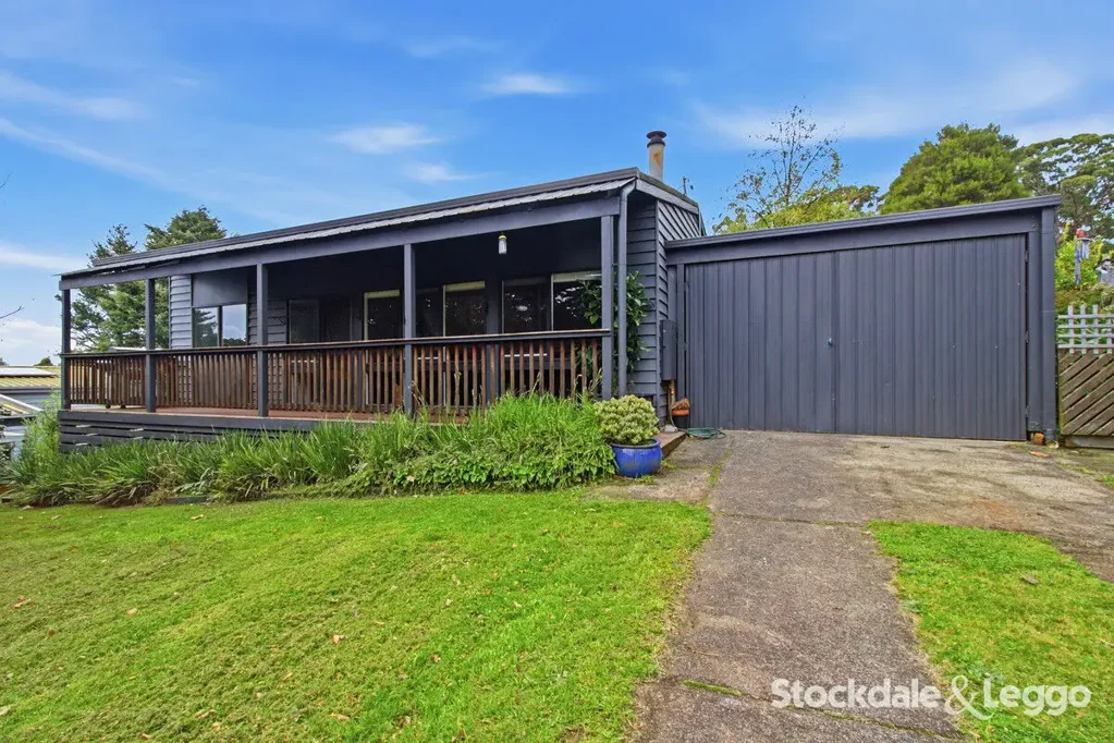Renovated 3 Bedroom Family Home – Available Now!