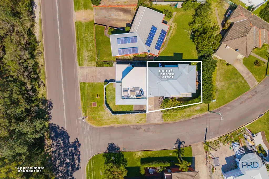 Fingal Bay 4Kwarto Coastal Offering Opposite Reserve & Moments to Fingal Bay Beach