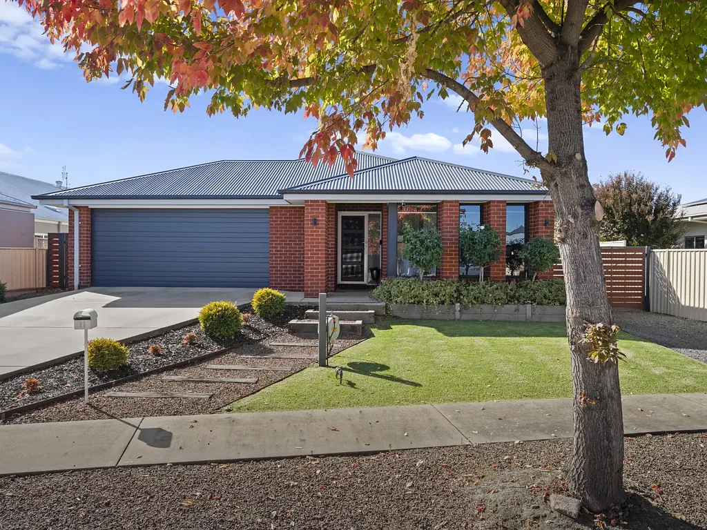 11 Senator Drive, Benalla, VIC 3672