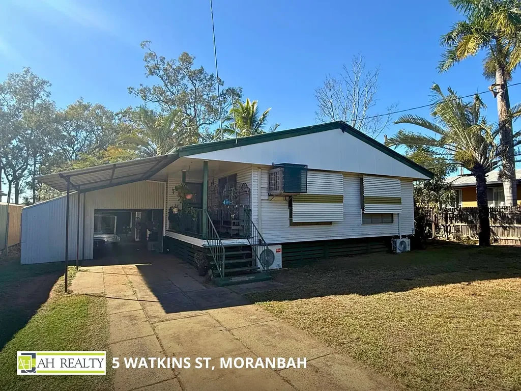 Moranbah 3Zimmer MODERN 3 BEDROOM HOME WITH LOTS OF SHED SPACE - IMPRESSIVE  RENTAL RETURNS OF 9.5%