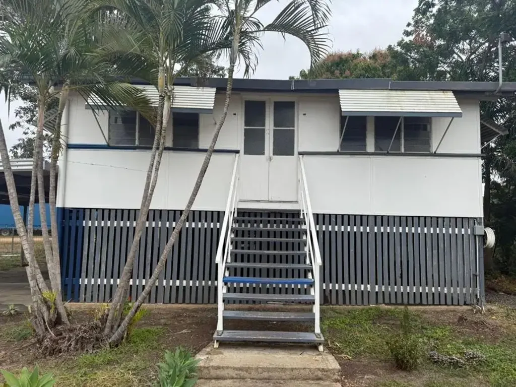 1 Pelican Street, Collinsville, QLD 4804