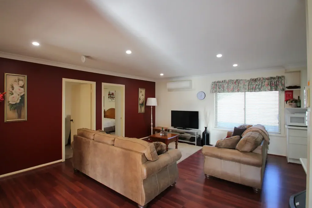 Spacious Furnished 3 Bedroom Unit in West Orange