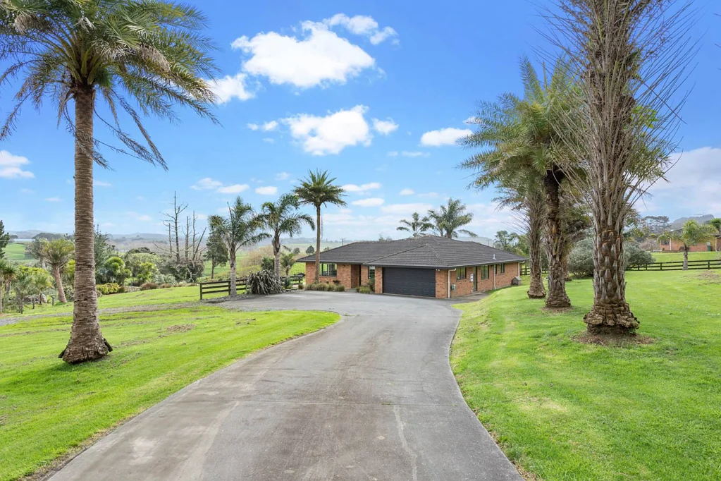 Helensville 4ਬੈੱਡਰੂਮ Embrace the Space-Woodhill Farm with Two Dwellings