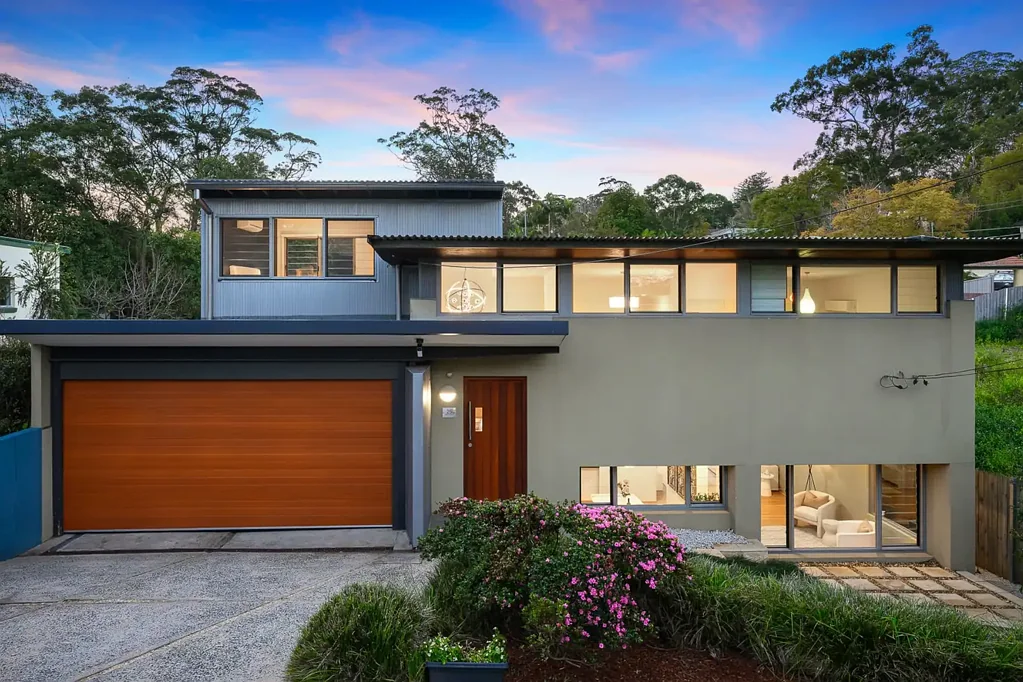 Lindfield 4 Slaapkamer Sundrenched Family Entertainer in a Premier Lindfield Setting