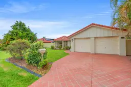 69 Monterey Keys Drive, Helensvale