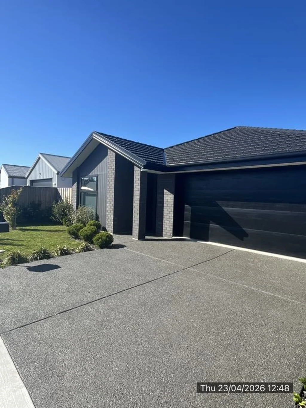 Near new family home Woodend Ravenswood