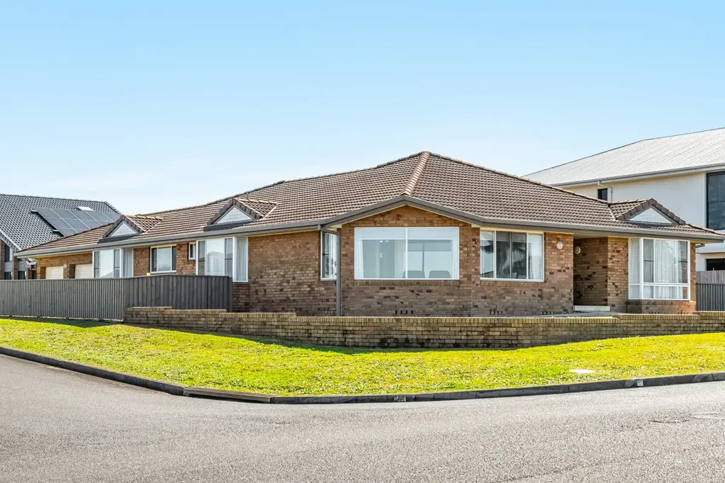 Skennars Head 3 Bedroom Beautiful One Day, Perfect The Next