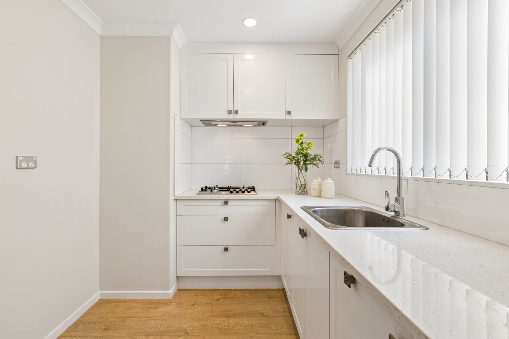 11 Calcite Avenue, Flat Bush, photo 12