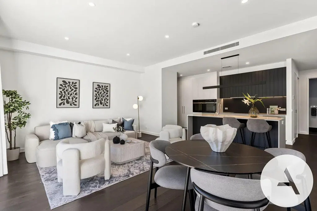 Spacious Four-Bedroom Townhouse with Double Garage