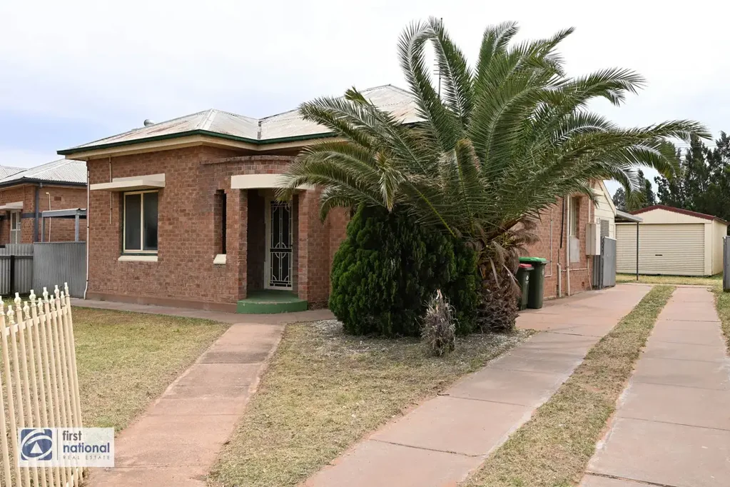 Port Augusta 3房  Charming Double-Brick Home in a Convenient Central Location