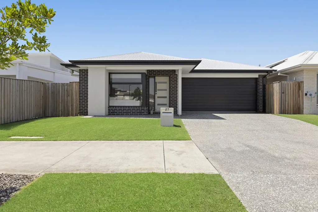 27 Tamborine Crescent, Banya, QLD 4551