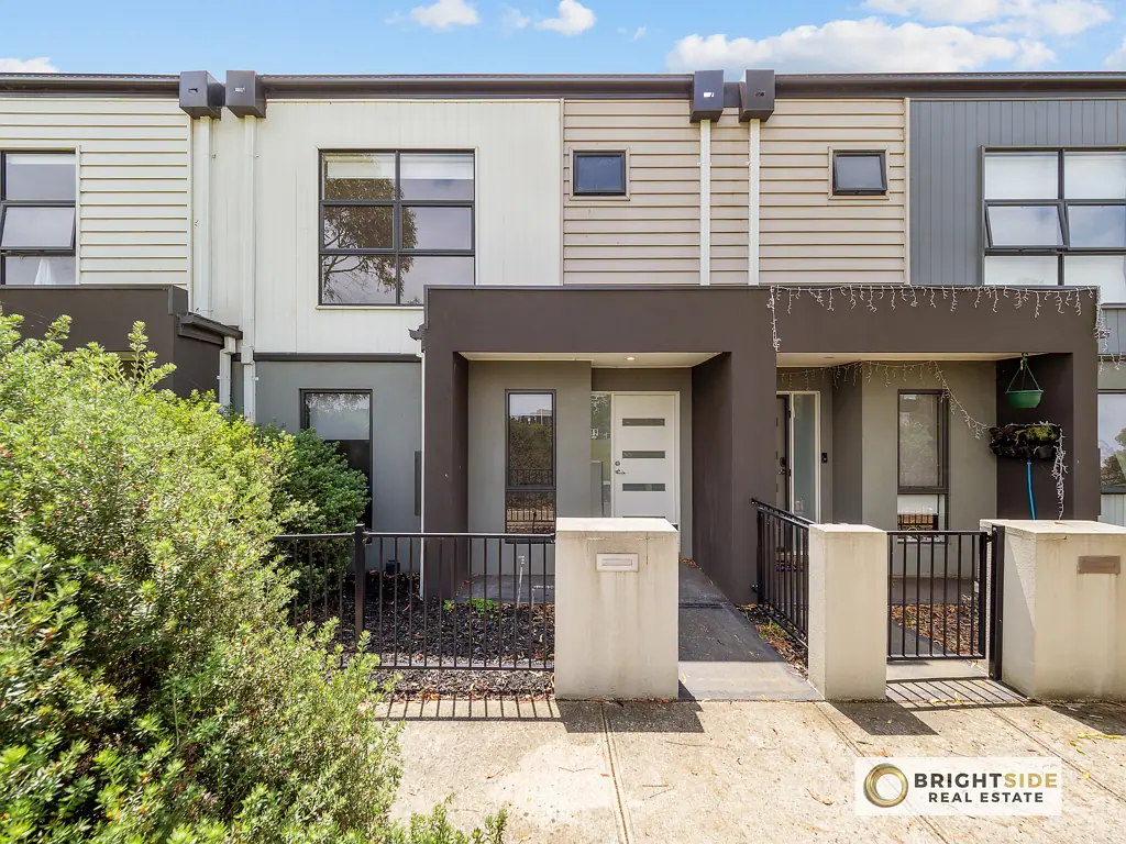 19 Carroll Walk, Pakenham, VIC 3810