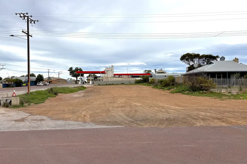 Penong Build Your Outback Escape Opposite the Famous Nullarbor Links Golf Hole