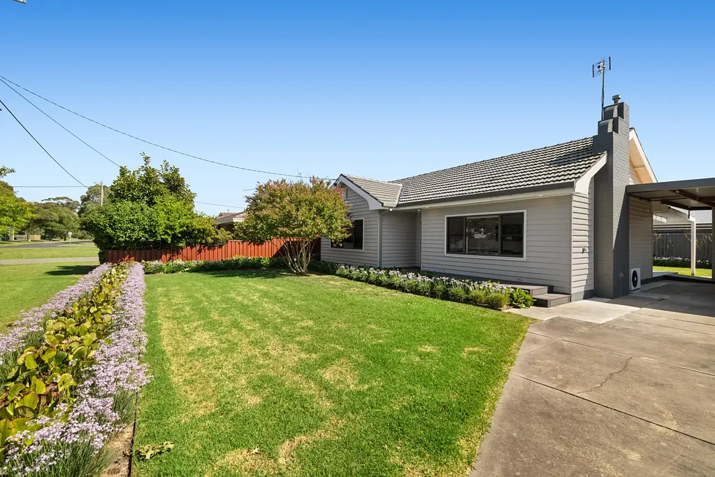 Sale 2 Bedroom Cosy Living Near The CBD