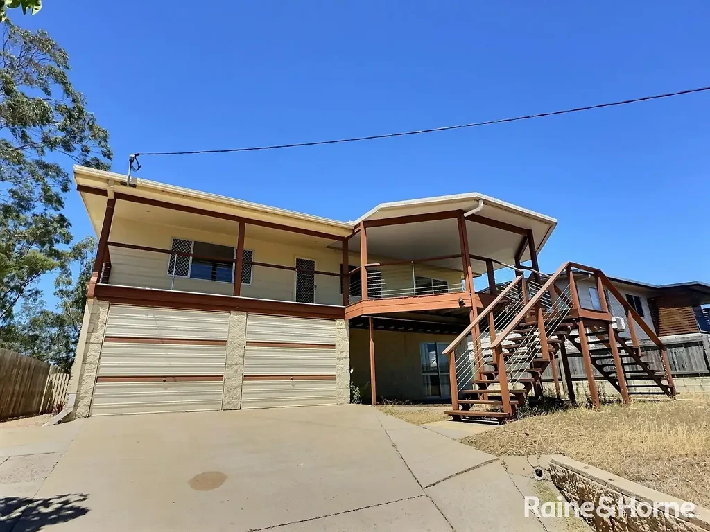 RELAXED LIVING WITH VIEWS IN NEW AUCKLAND