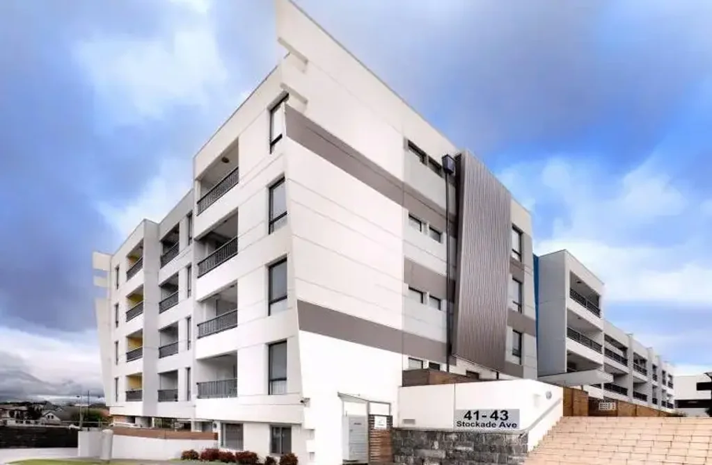 ONE BEDROOM APARTMENT