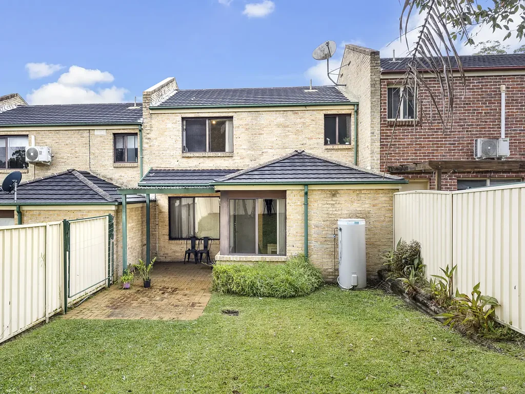Three Bedroom Townhouse In Mardi!