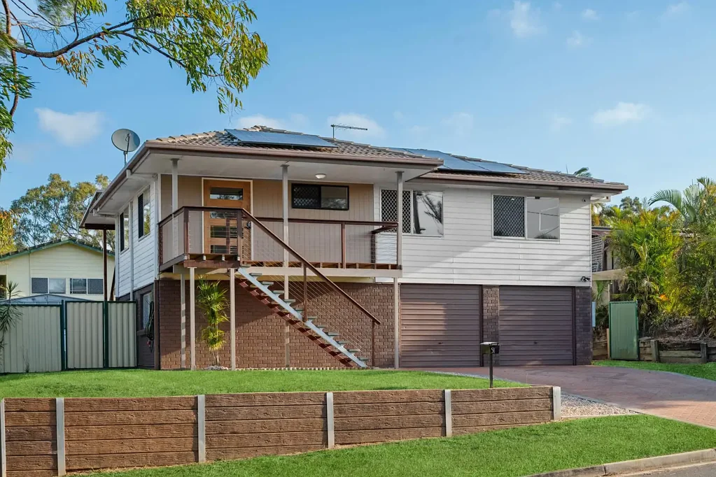 Alexandra Hills 3 Slaapkamer IMMACULATE FAMILY HOME, SIDE ACCESS & SHED. ADD VALUE HERE?!