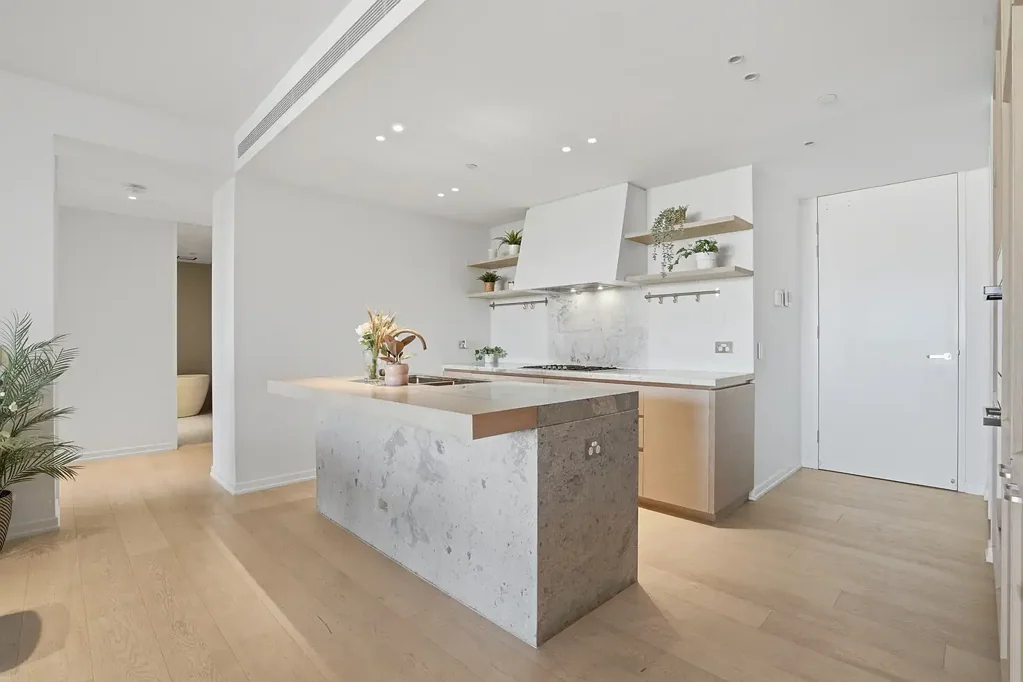 Bondi Junction 3Zimmer House-Like Proportions with Expansive Outdoor Living & Double Parking